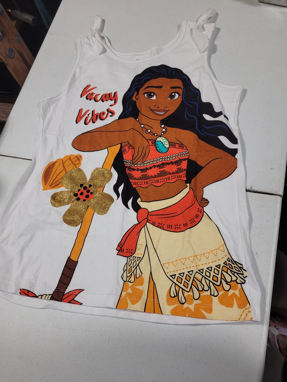 Disney Girls White Moana 'Vacay Vibes' Graphic Tank